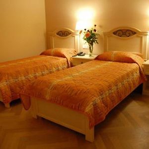 Double or Twin Room Disability Access
